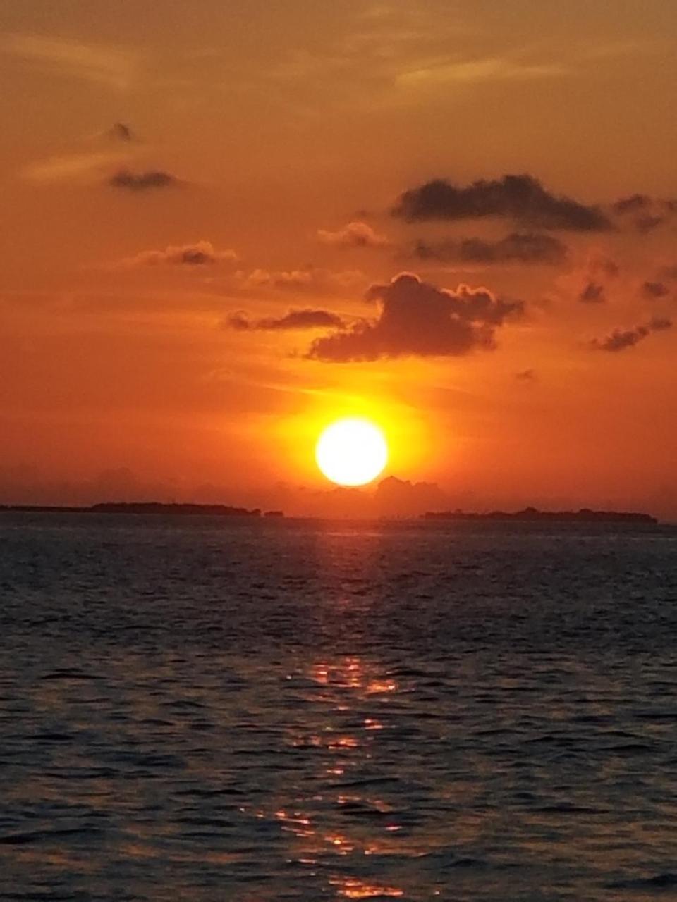 Summer Shade Maldives ダラバンドゥ エクステリア 写真